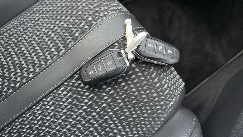 Peugeot 208 1.2 PureTech 100 GT 5dr Petrol Hatchback